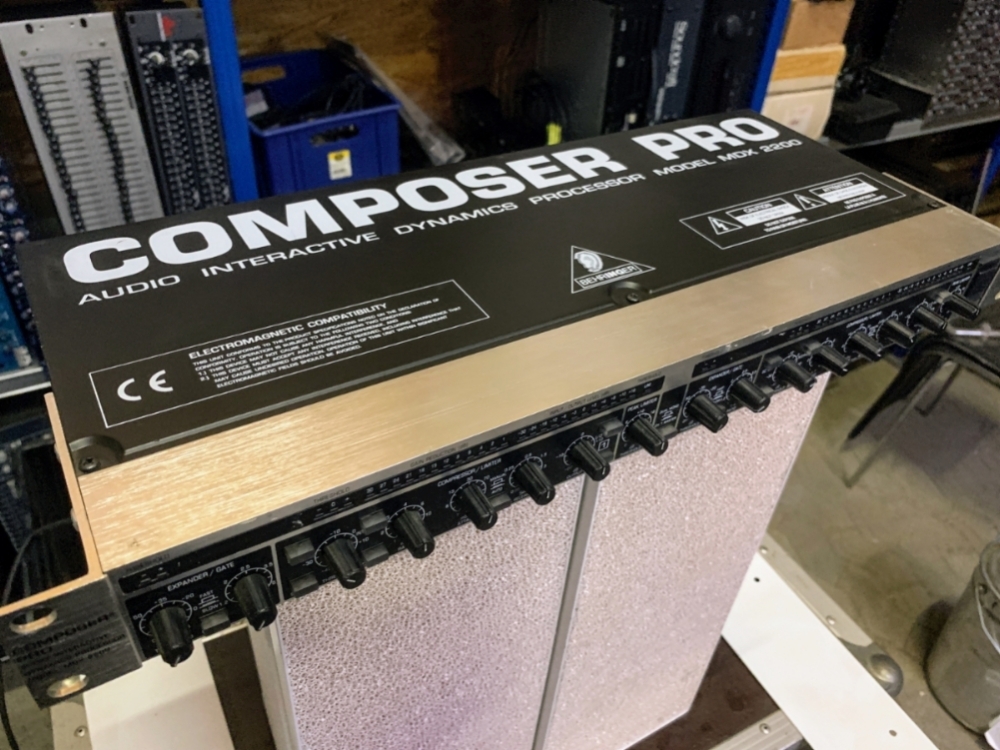 Behringer MDX 2200 Composer Pro