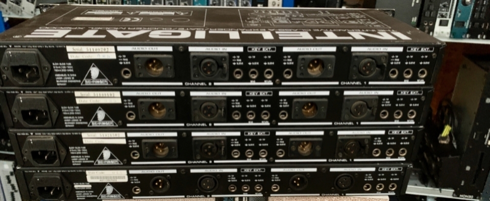 Behringer Intellegate XR2000