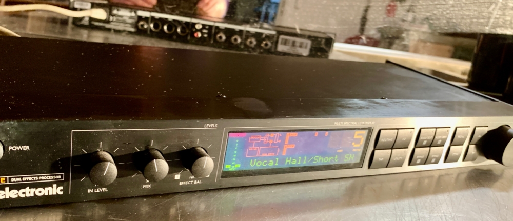 tc M-ONE Dual Effects Processor