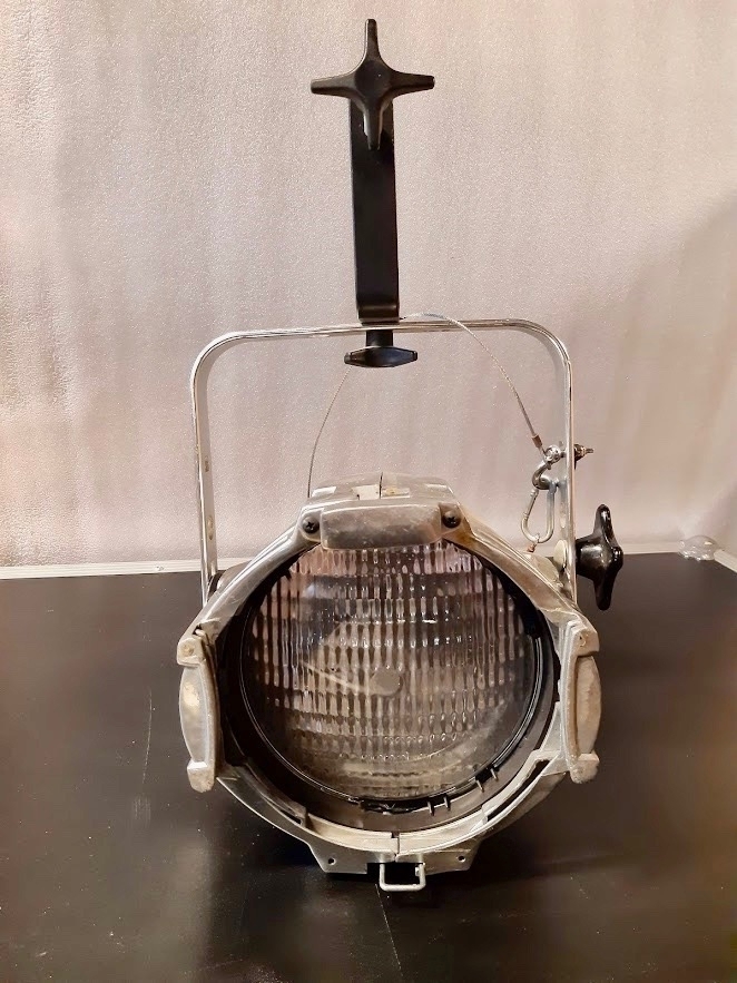 12 x Lite-Works PAR Series, 575W HPL, silver