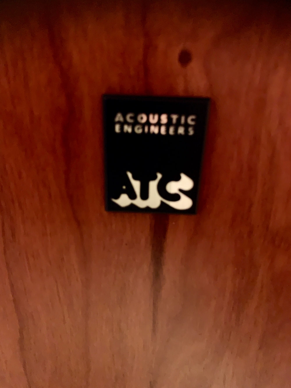 ACOUSTIC ENGINERS SCM40