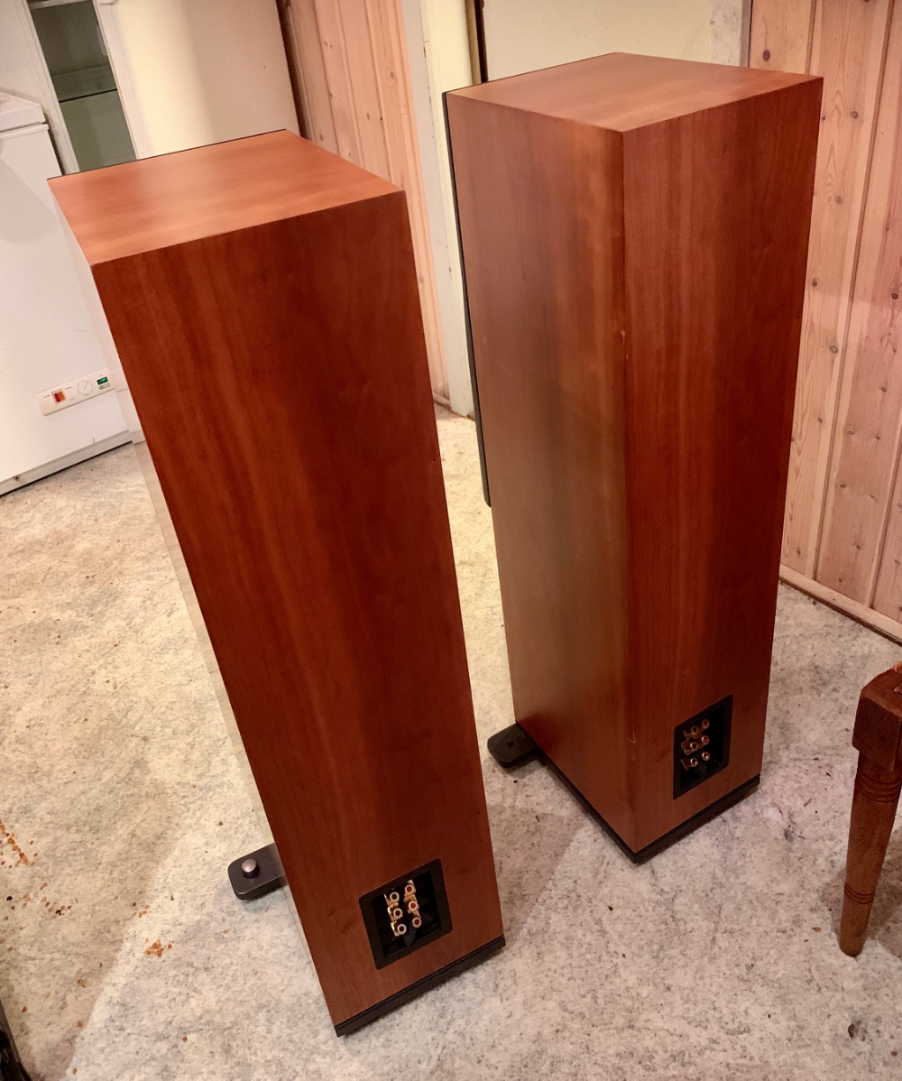 ACOUSTIC ENGINERS SCM40