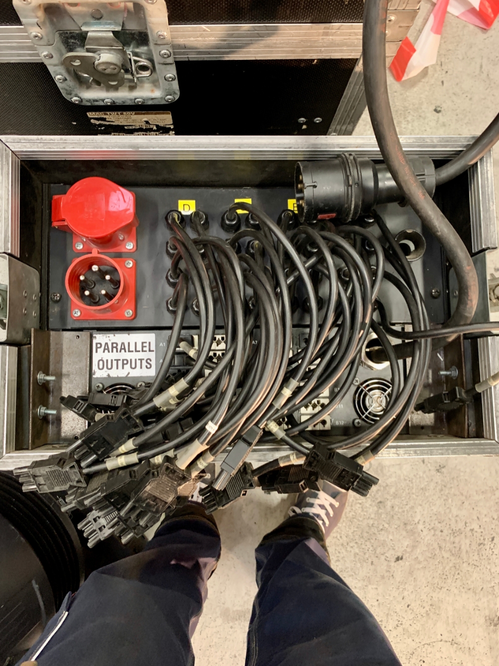 ADB Microrack 12 x 2Kw dæmper