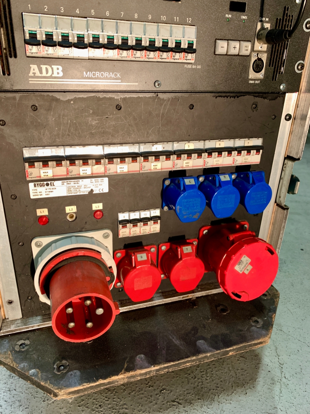 ADB Microrack 48 x 2Kw dæmper