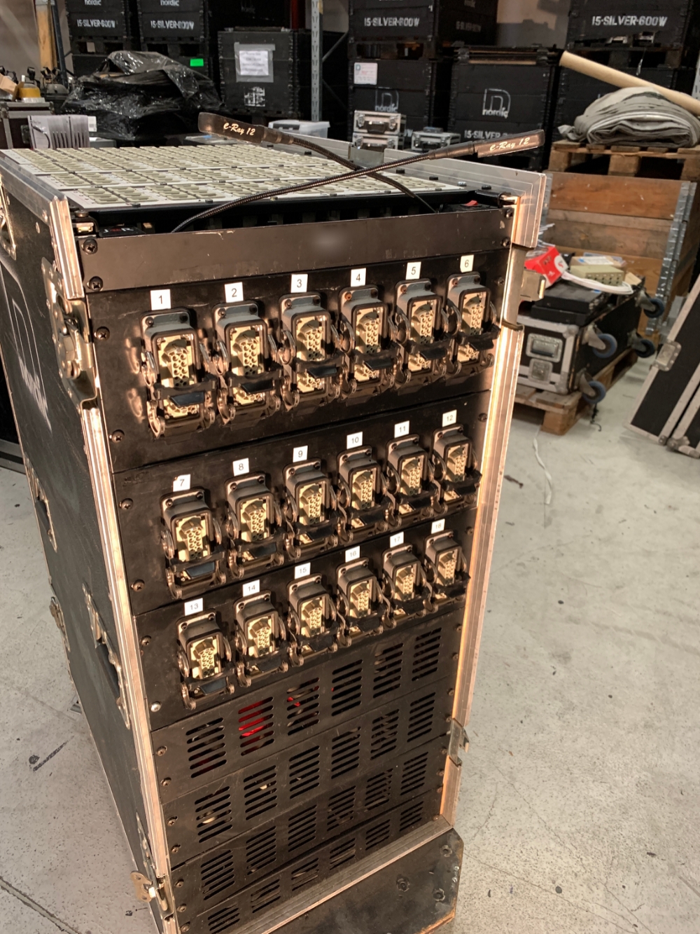 ADB Microrack 48 x 2Kw dæmper