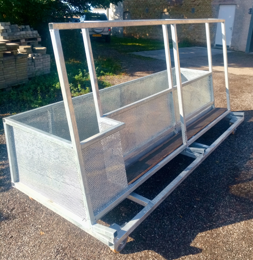 NSS Dolly for rolling stage