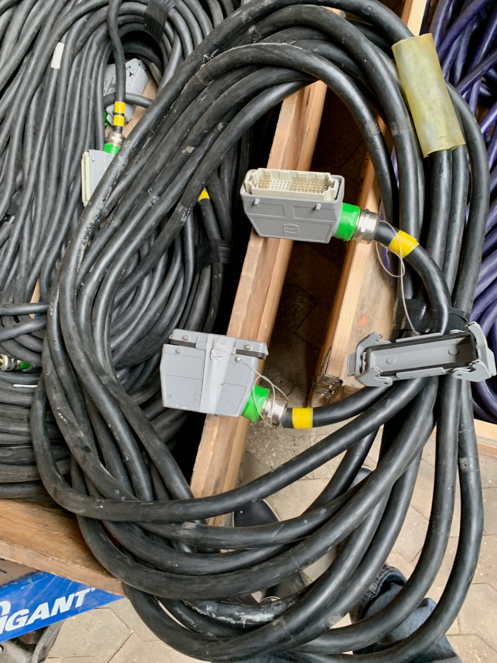 Harting multi cable