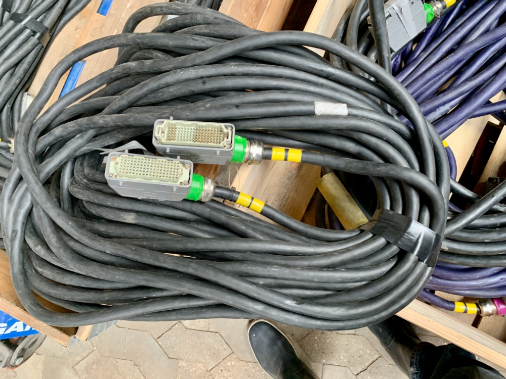 Harting multi cable
