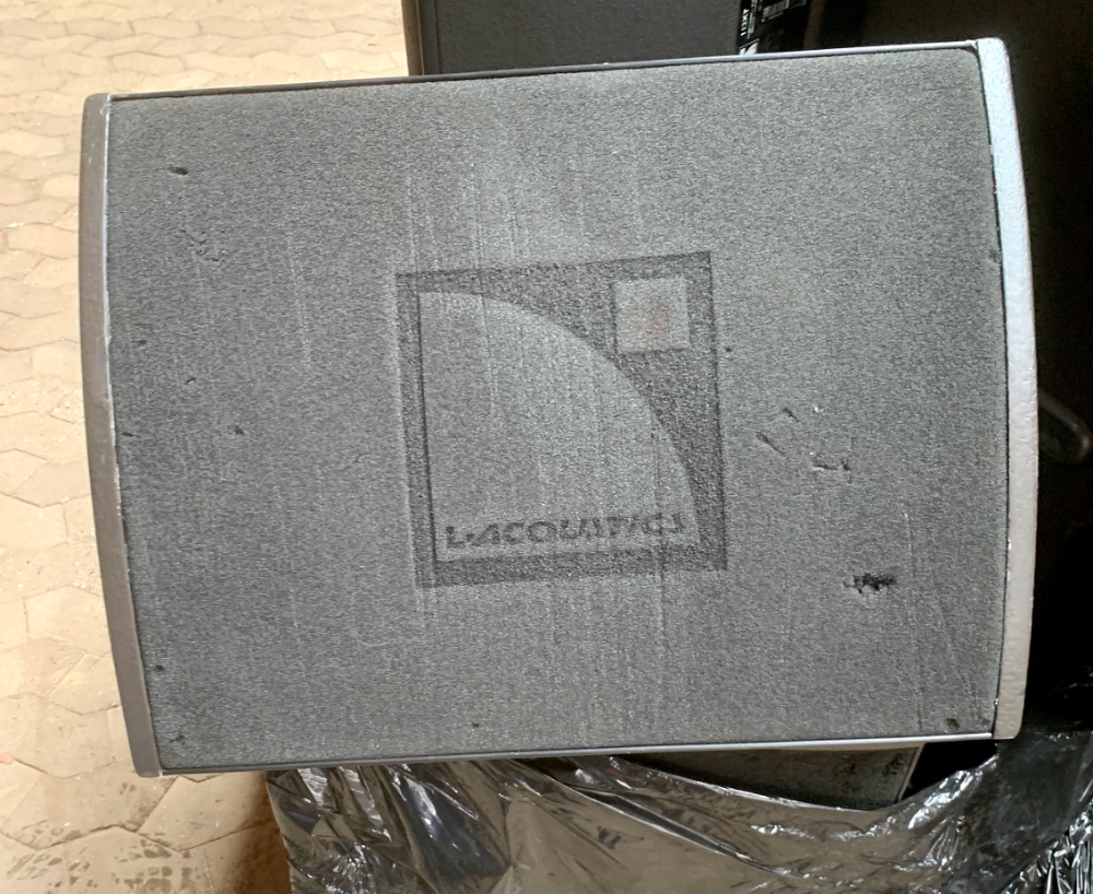 L-Acoustics 112XT cased