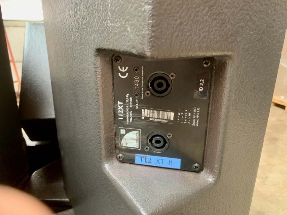 L-Acoustics 112XT cased