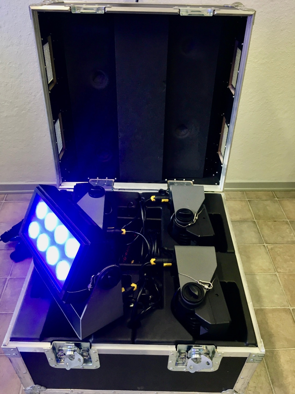 SGM P-1 Battery-driven LED Wash Light 