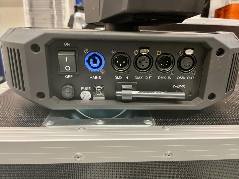 PR Lighting XR 330 Spot