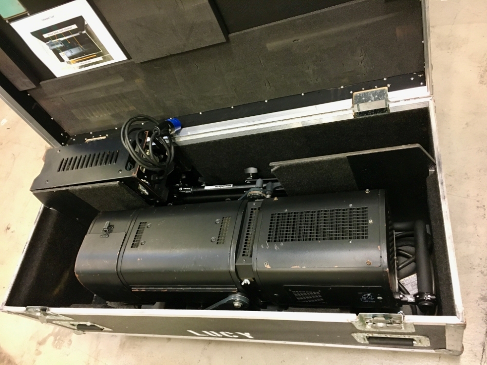 Robert Juliat Lucy 1,2kw follow spot Robert Juliat Lucy 1,2kw follow spot