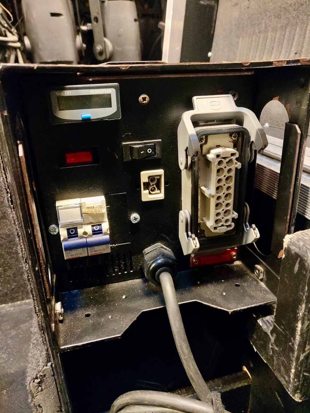 Robert Juliat Lucy 1,2kw follow spot Robert Juliat Lucy 1,2kw follow spot