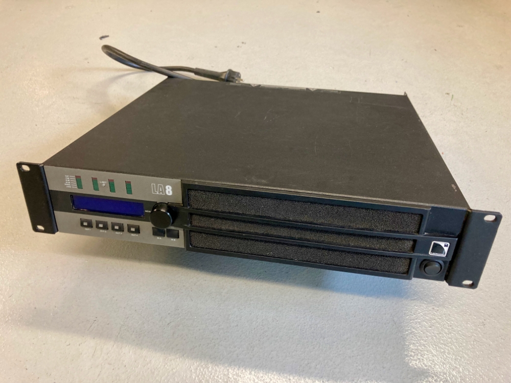 L-Acoustics LA8 Amp aes