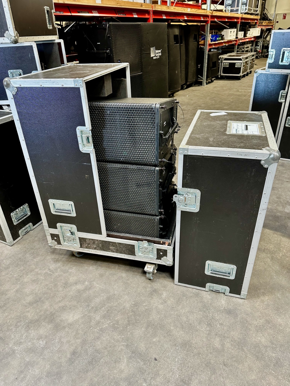 Meyer Sound LEOPARD compact linear line array loudspeakers