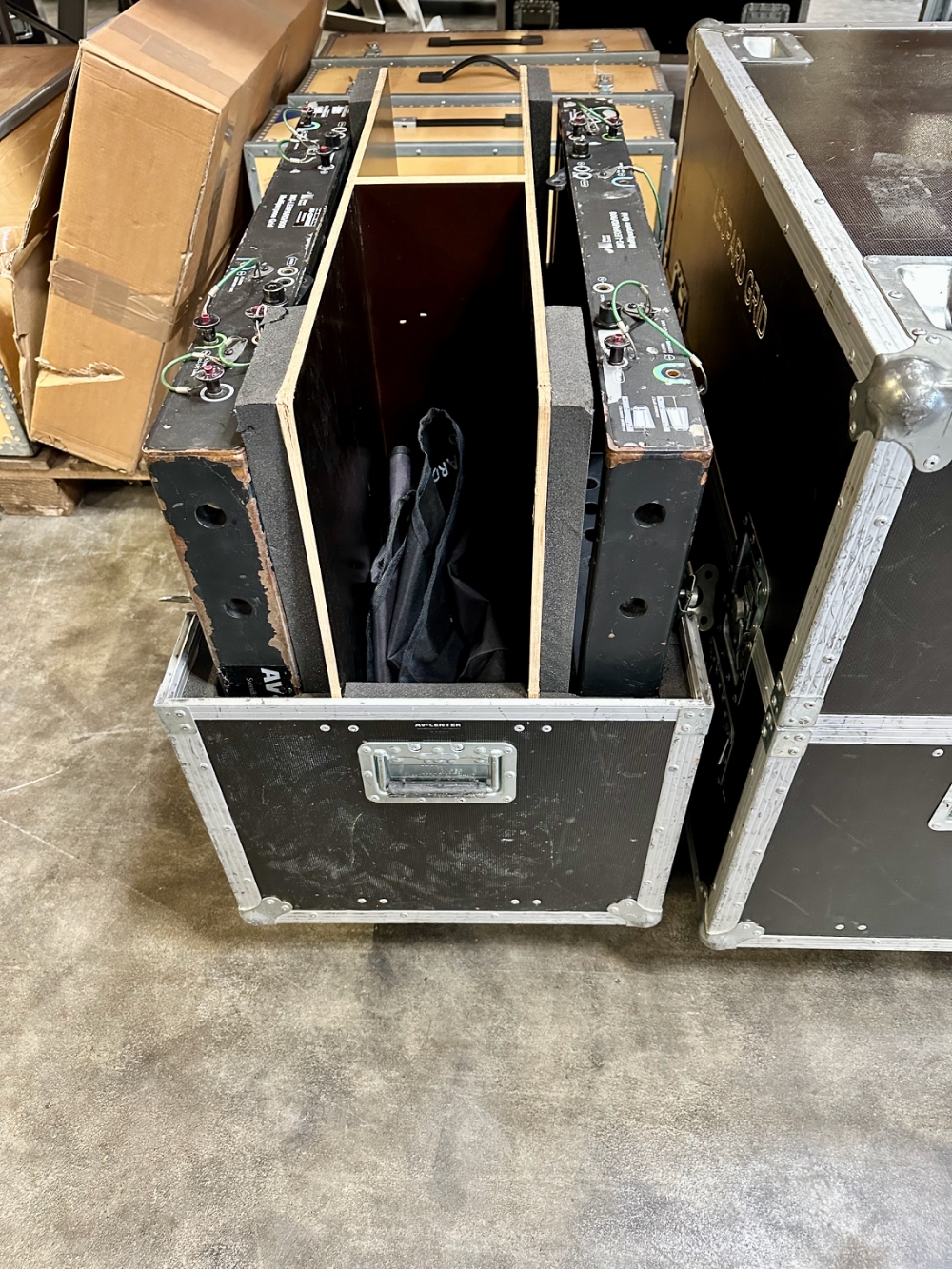 Meyer Sound LEOPARD compact linear line array loudspeakers