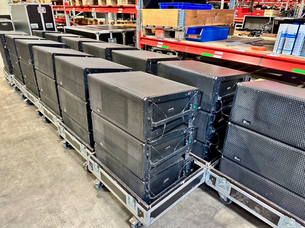 Meyer Sound LEOPARD compact linear line array loudspeakers