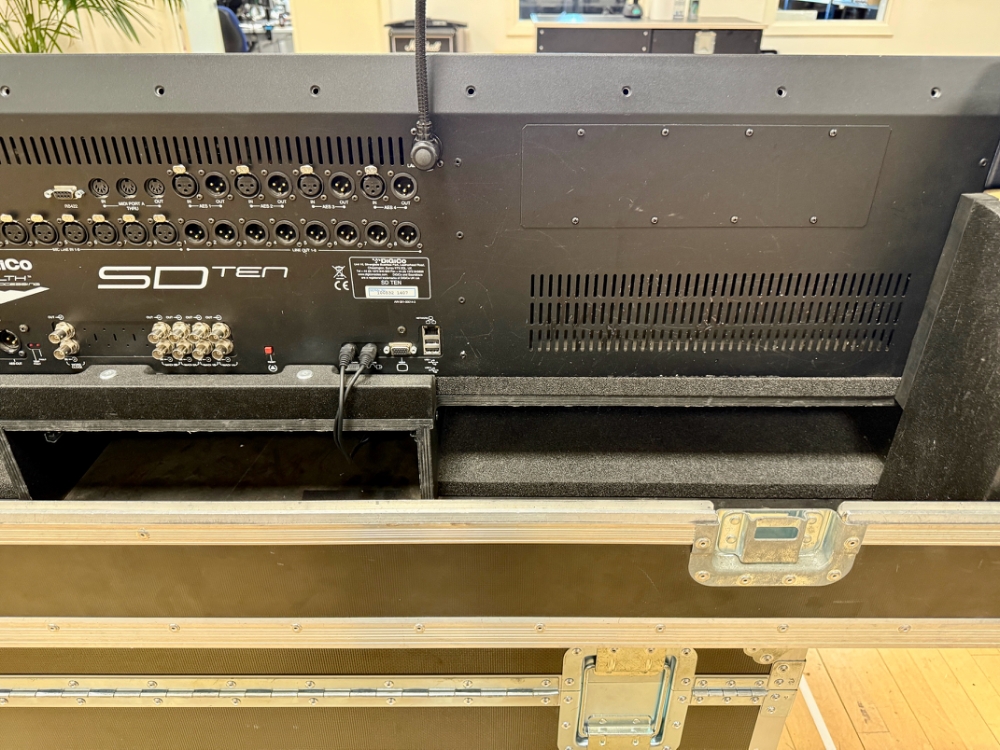 DiGiCo SD10-36 DiGiCo SD10-36