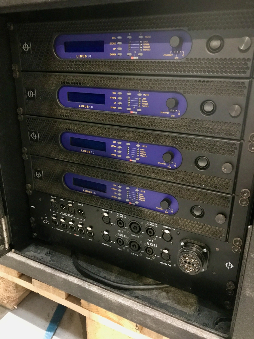 Coda AiRAY90 line array